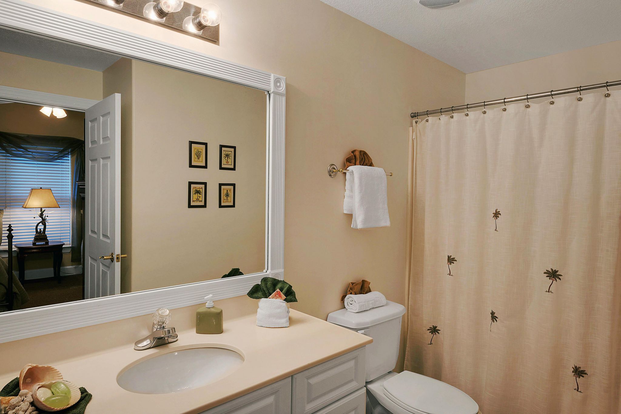 Ocean Villa Condo 1304 interior