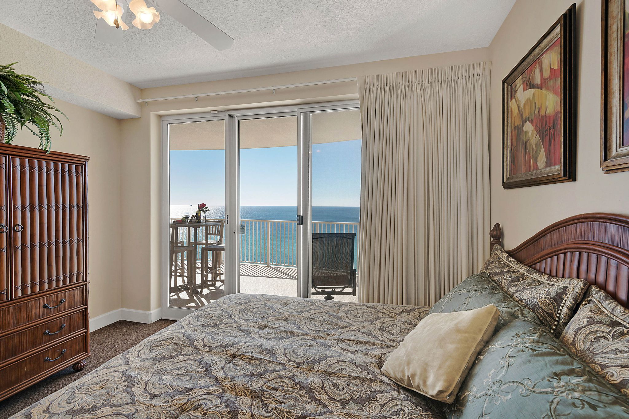 Ocean Villa Condo 1602 interior